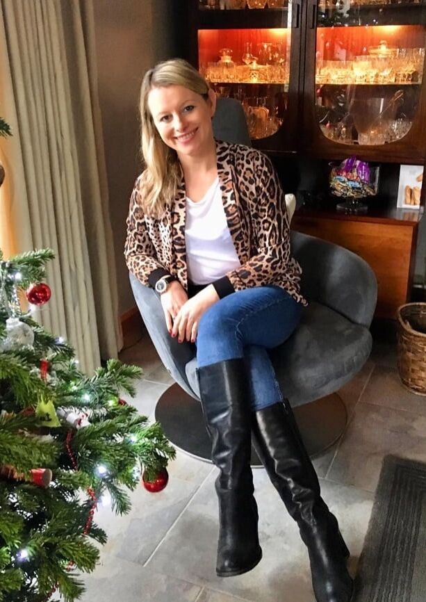 Insta Milfs &amp; Gilfs Wearing Boots