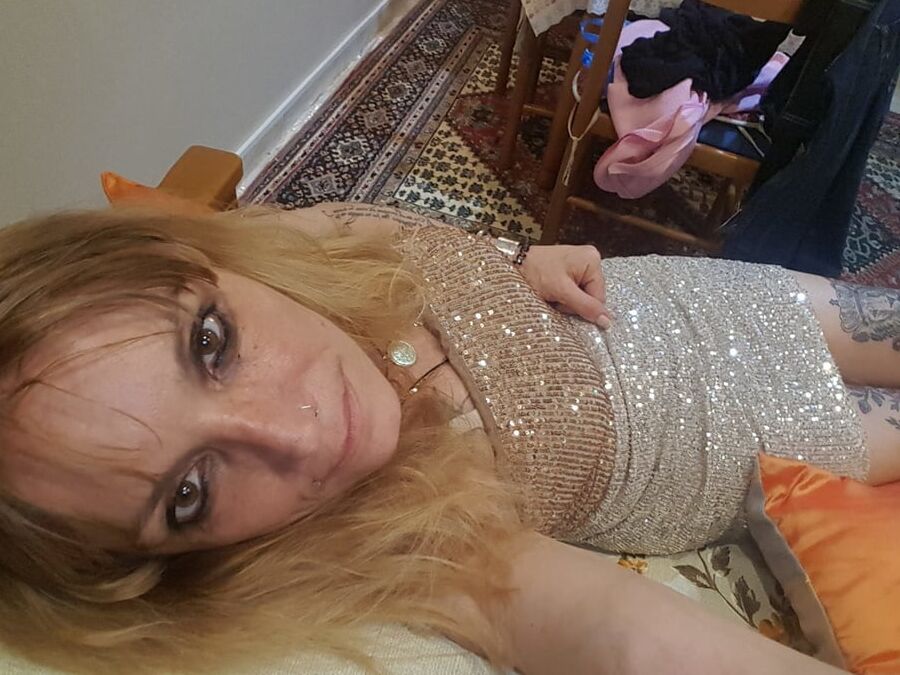 Greek Milf From Social Media : Dimitra