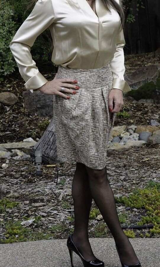 Silk blouses and garters