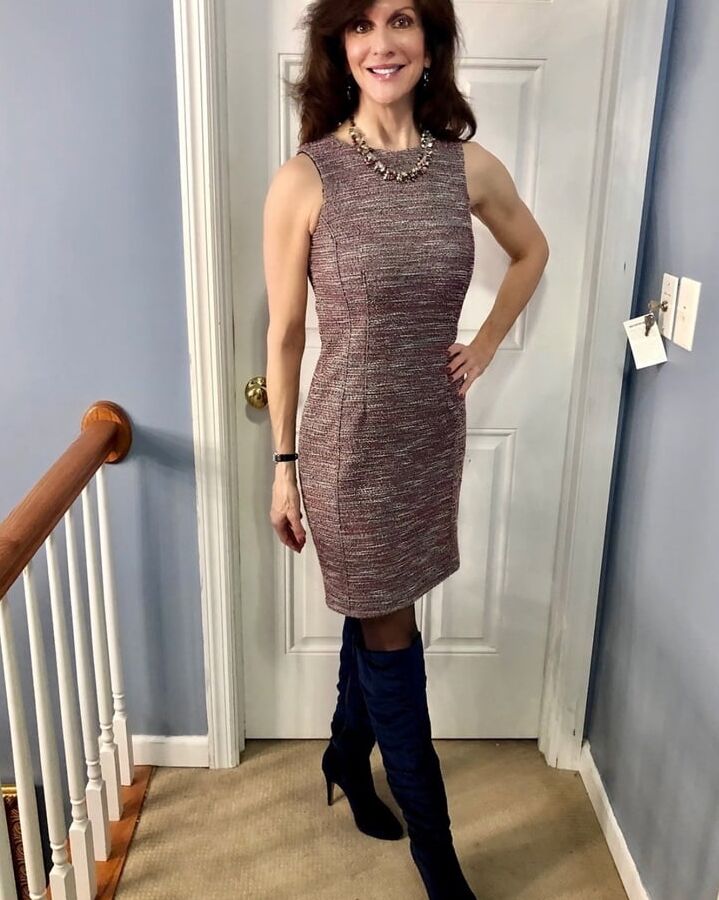 Insta Milfs &amp; Gilfs Wearing Boots