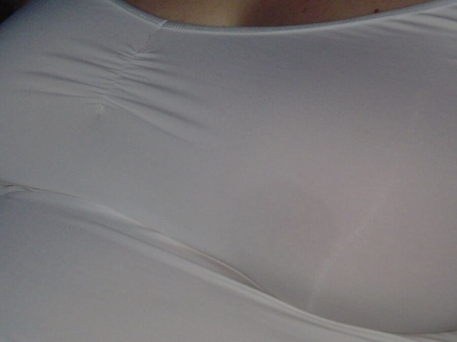 MATURE BRALESS BBW