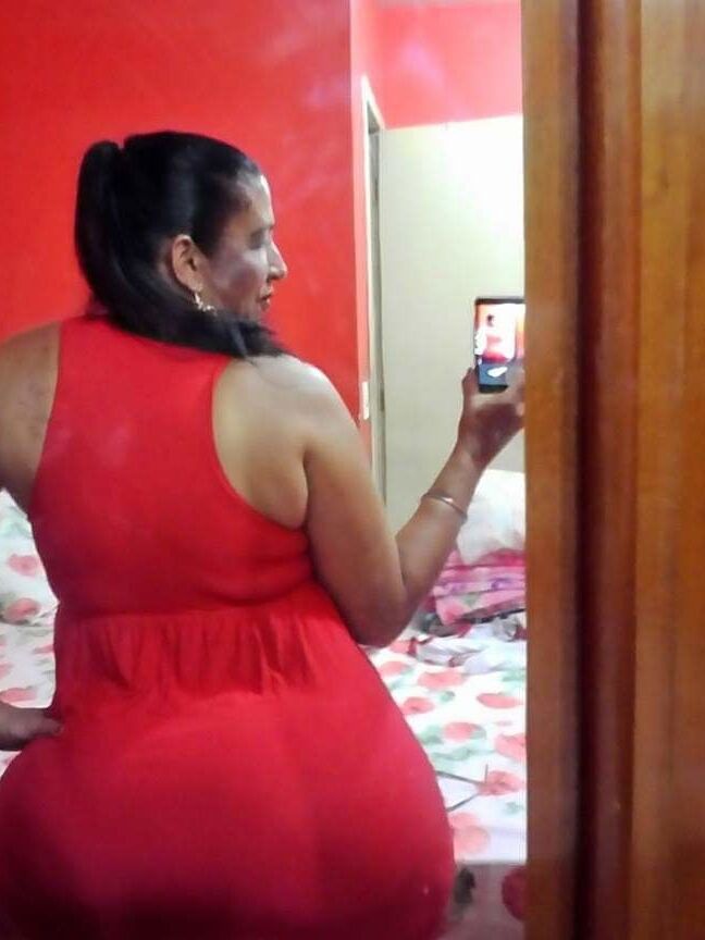 Big booty Sonia