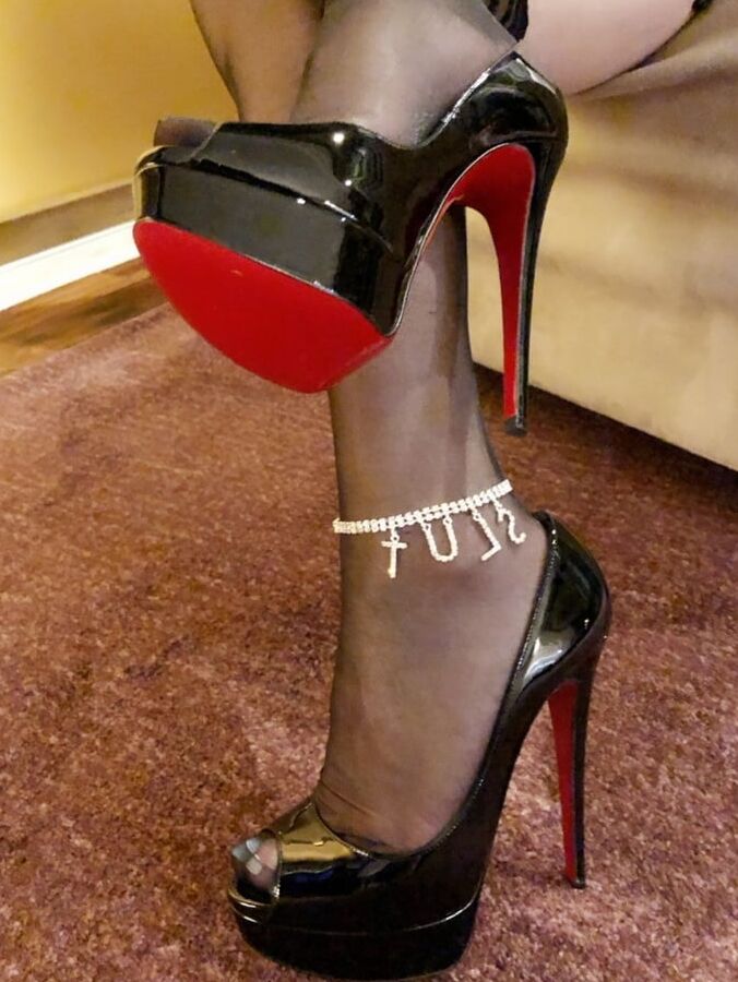 HAUTS TALONS