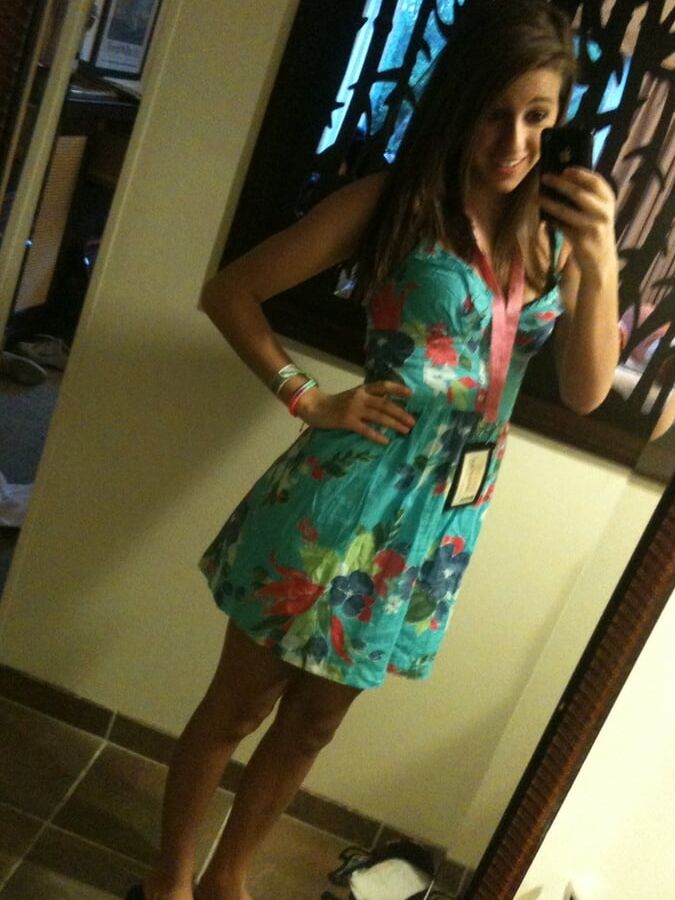 Cucks girl Del exposed!