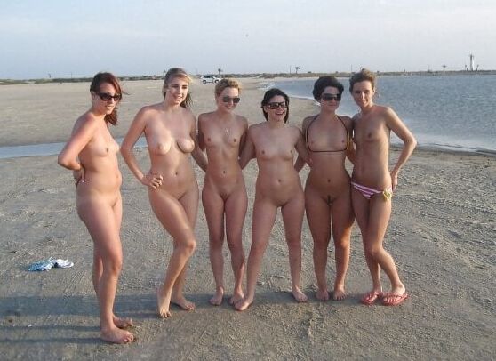 All Sizes, All Sexy - Best Girl Group Ever! (pics)