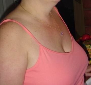 MATURE BRALESS BBW