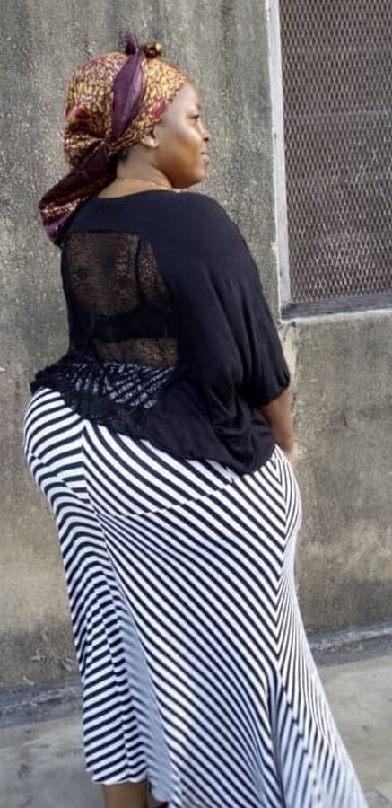 Short chunky mega booty huge hip musilim bbw pear Fari