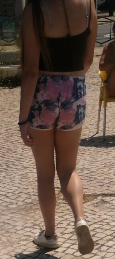 Candids--Portugal - comment and rate