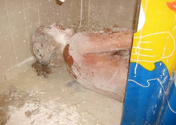 Mehl in Dusche