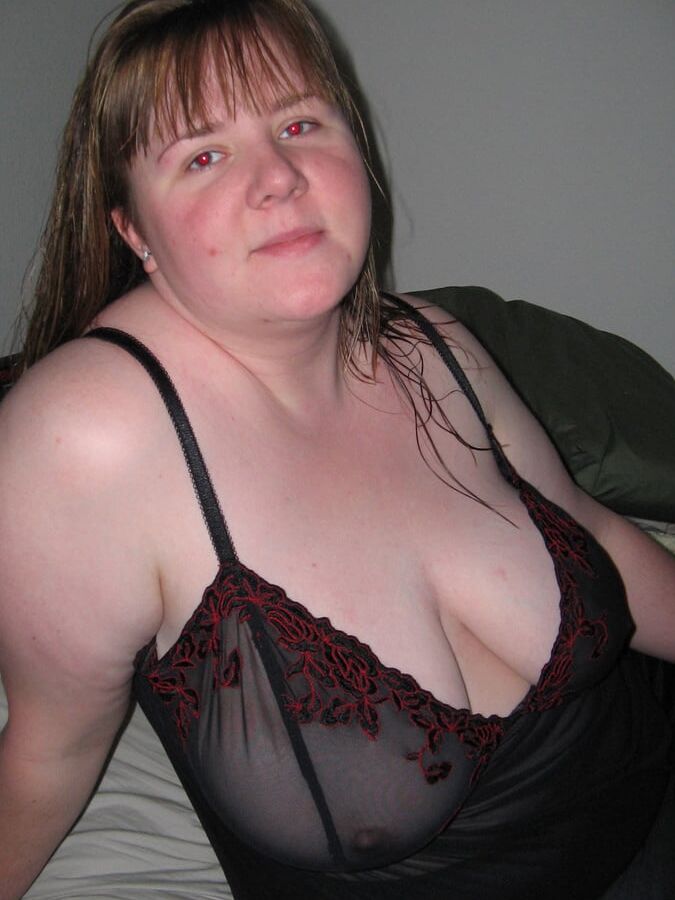 Sarah in a nighty