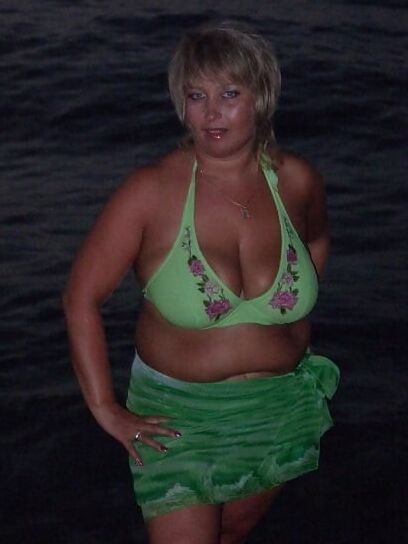 MILF Wives - Bikinis -