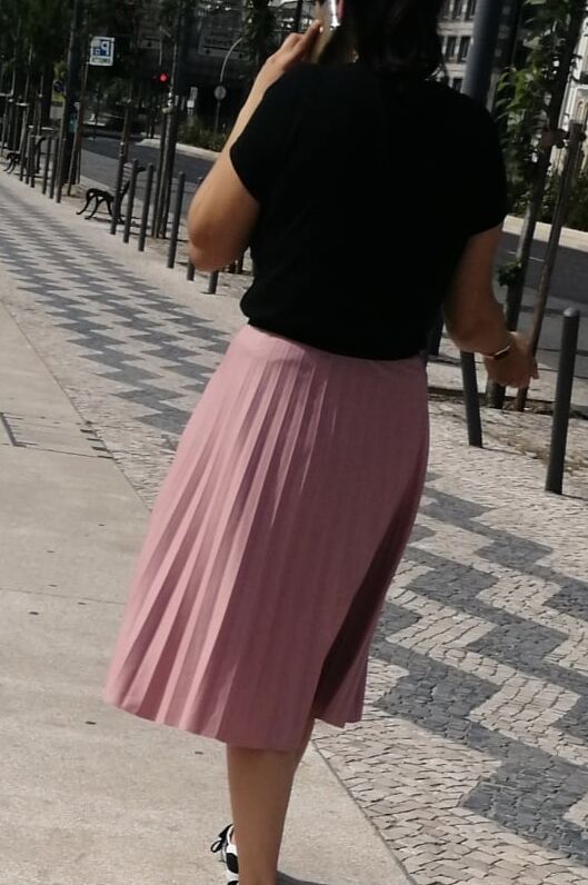 Candids--Portugal - comment and rate