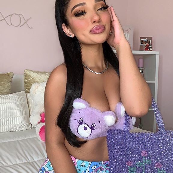 Kiara Marie - Amazing Babe