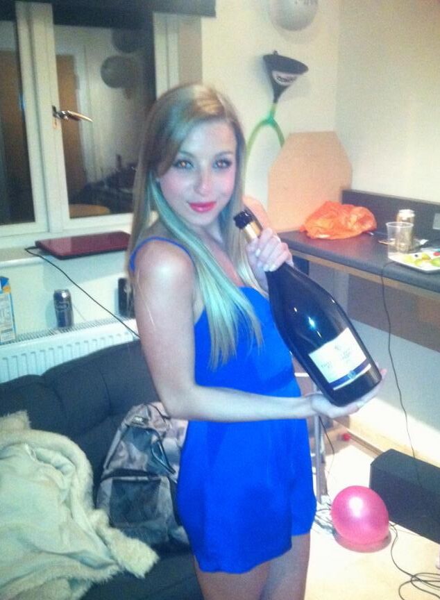 Blonde british girl (see blowjob video)