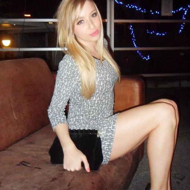 Blonde british girl (see blowjob video)