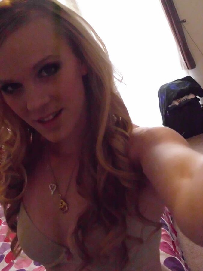Blonde selfie