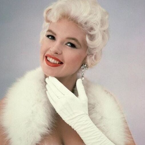 vintage bombshells in fur and feather