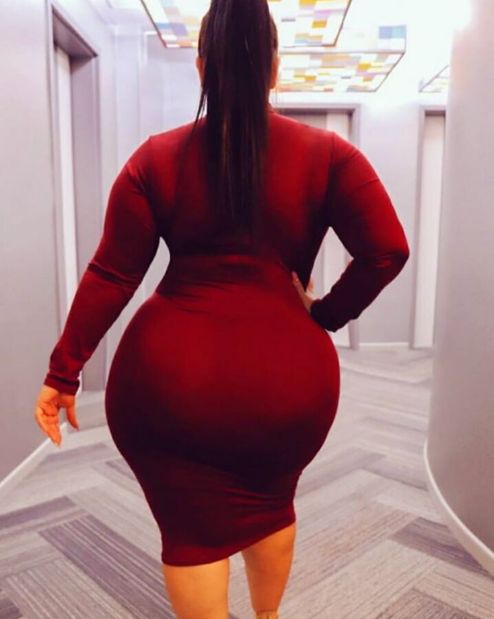Dutch milf ass