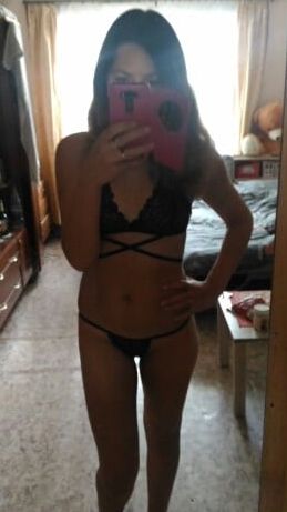Sexy chicks from reviews