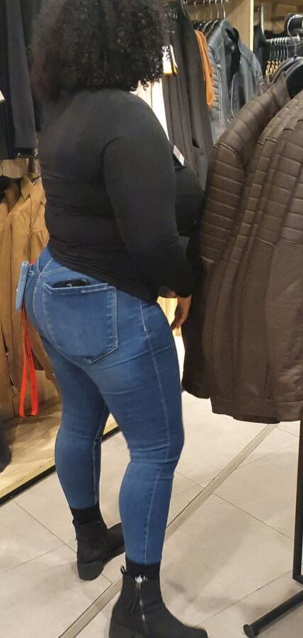 Dutch milf ass