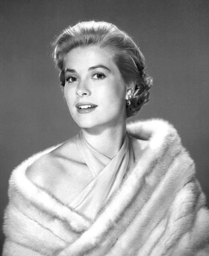 vintage bombshells in fur and feather