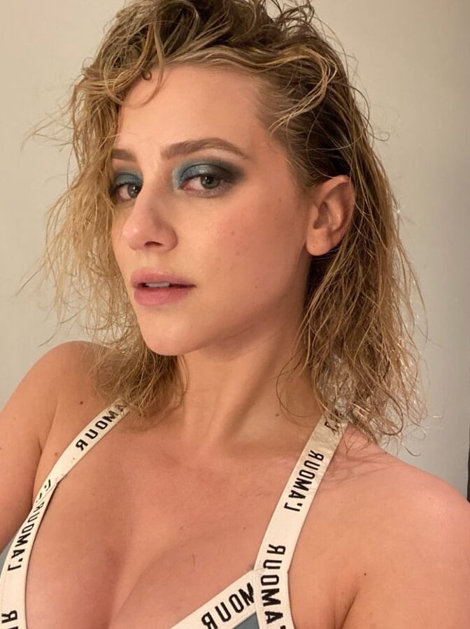 Lili Reinhart see that girl