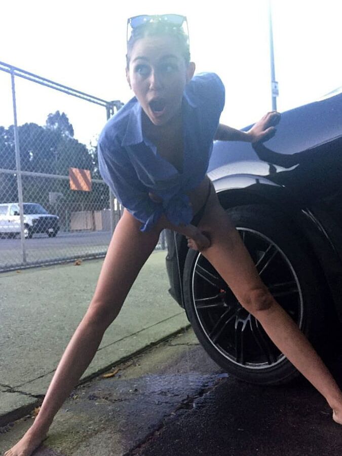 Celeb Sunday Miley Cyrus pissing in public