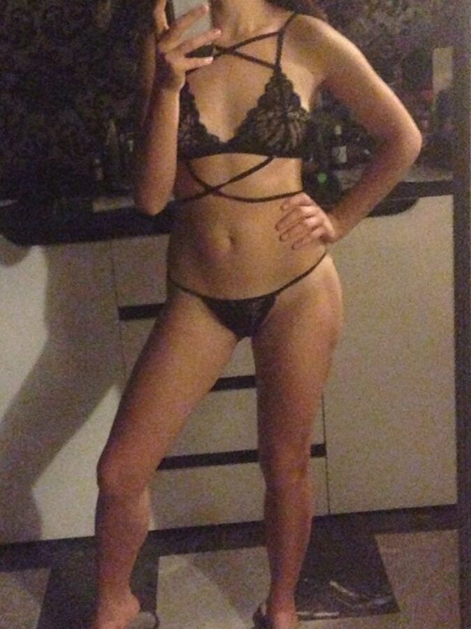 Sexy chicks from reviews