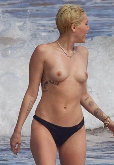 naturals tits