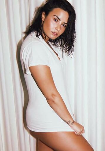 Demi Lovato so hot