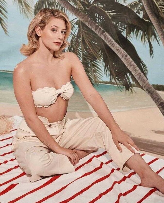 Lili Reinhart see that girl