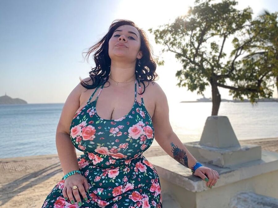 Coroa tezuda (boobs milf)