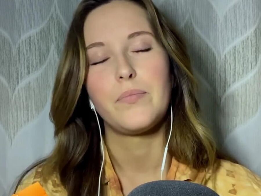 Beautiful ASMR girl needs tributes