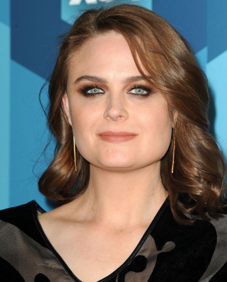 Celebrity Hot - Emily Deschanel