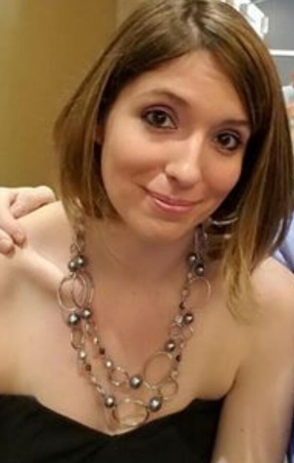 Snobby white girl for cumments