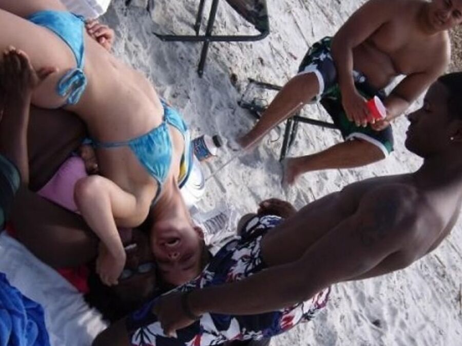 BBC Beach-Boat-Pool: Dark Side