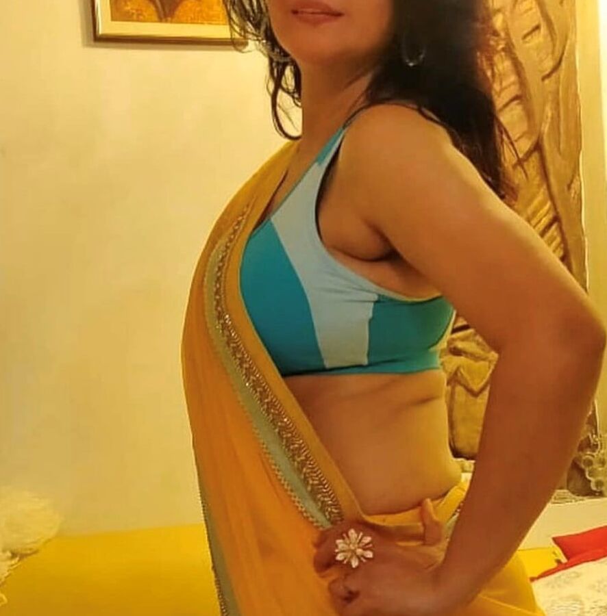 Sexy desi women
