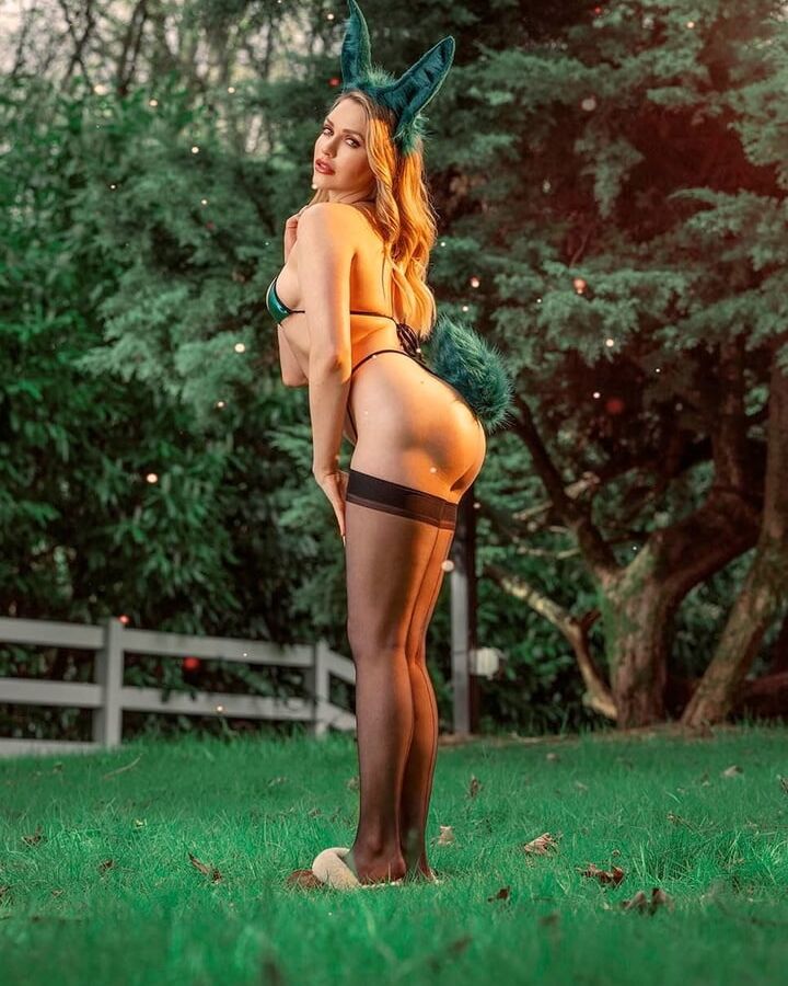 On Instagram- mia_malkova