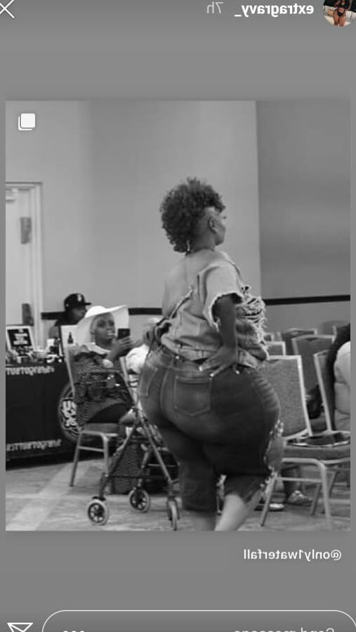 Mega booty Xeyale