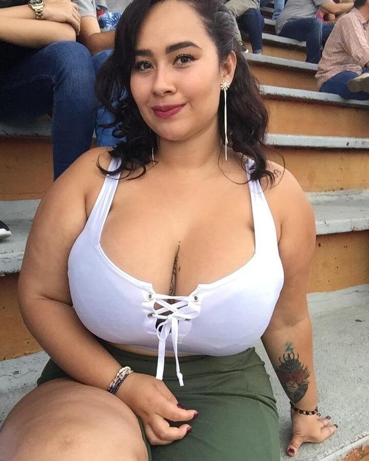Coroa tezuda (boobs milf)