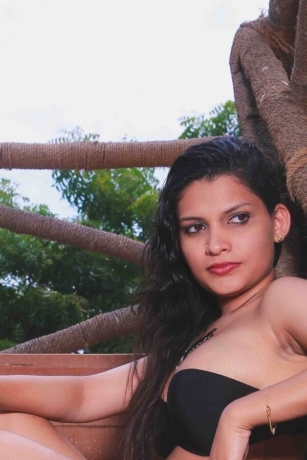 desi nude photoshoot