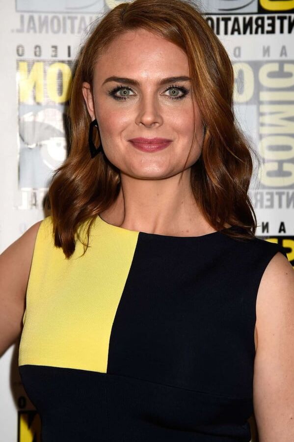 Celebrity Hot - Emily Deschanel