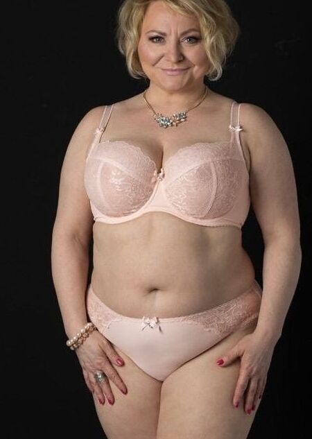 Grannies and matures in bra and panties