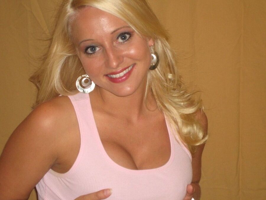 BLONDIE SHOW OFF