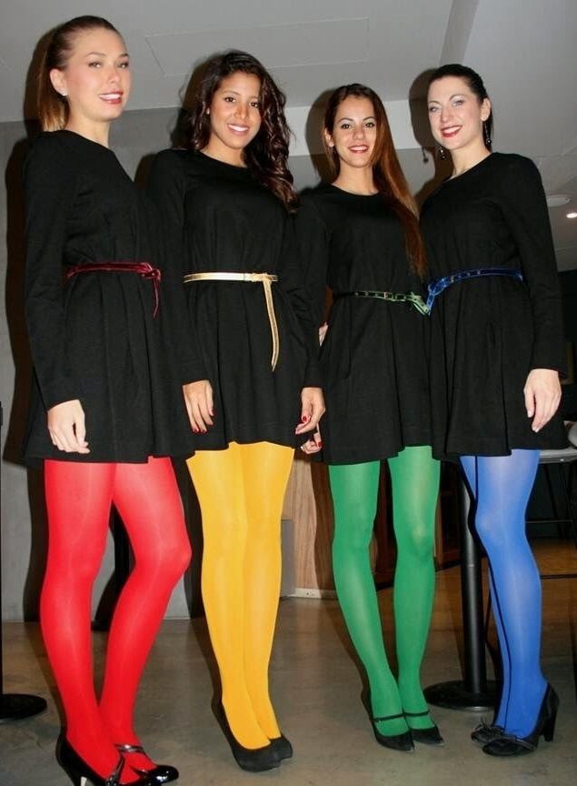 Sexy MILFs and GILFs wearing Tights