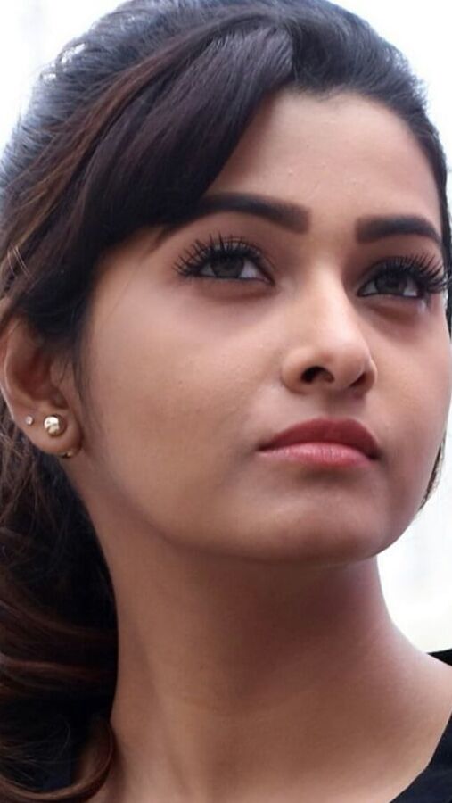 Priya Bhavani Shankar Cum Face
