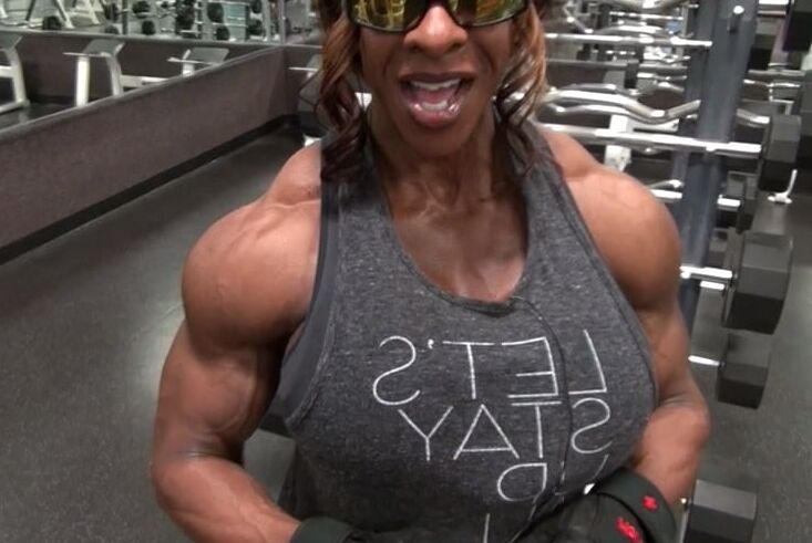 Black Beauty! Yvette Oiled Muscles Are So Sexy!