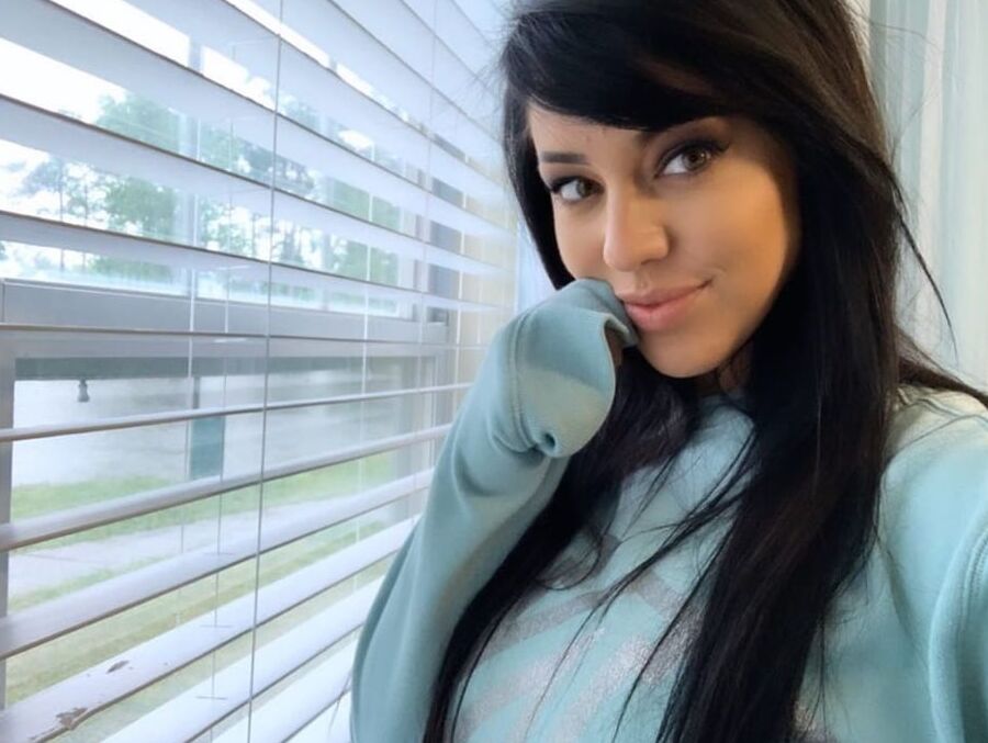 Alex Zedra