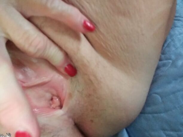 Amateur Wives - WET Pussy!