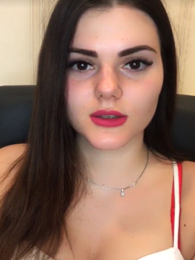 Hotties on LiveMe